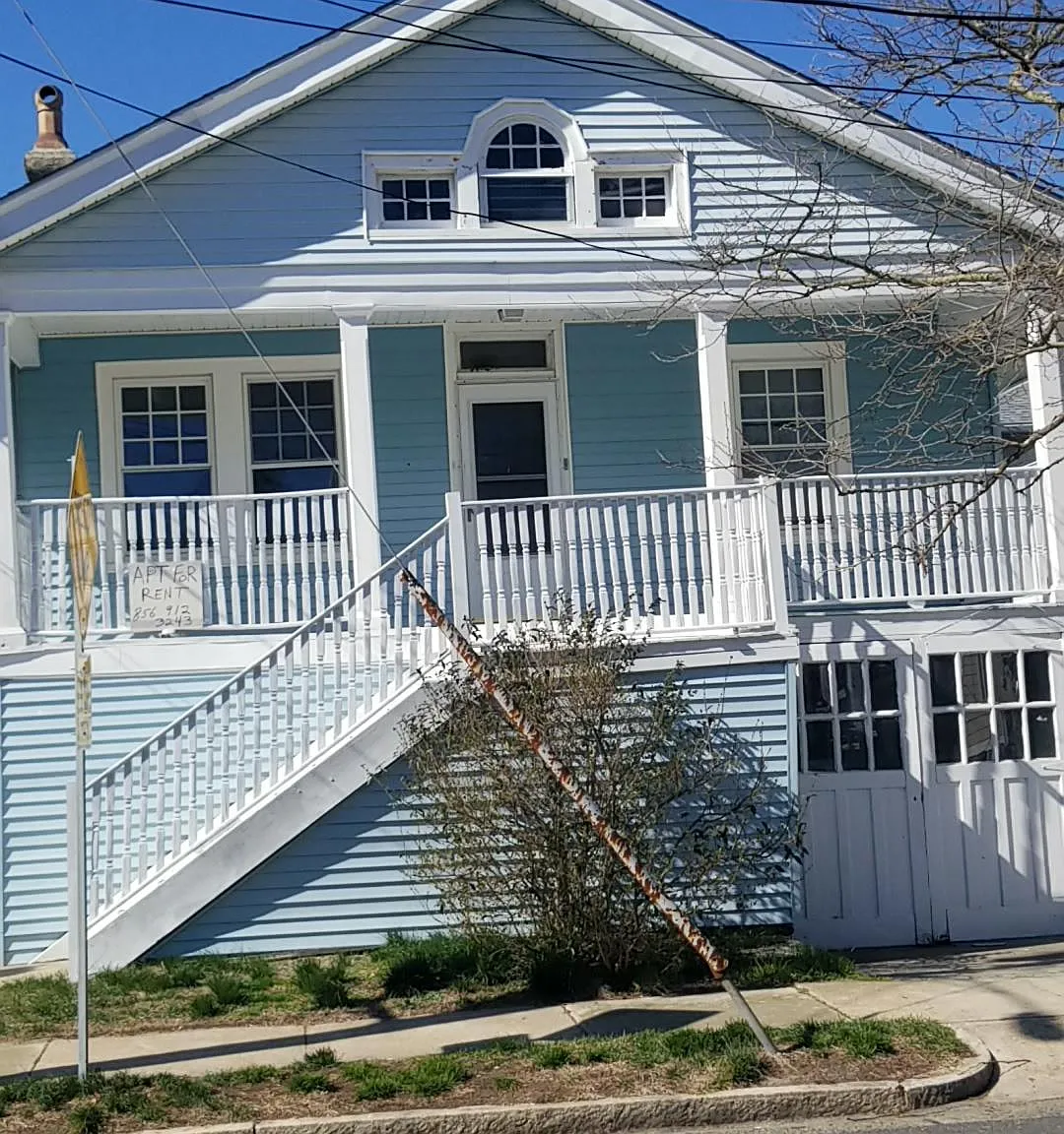 2 bed, 1.5 bath, 700 sqft, $1,575 — Photo 3