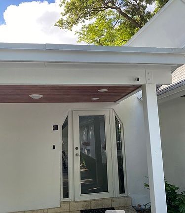2nd image of 386 NE 85th St
