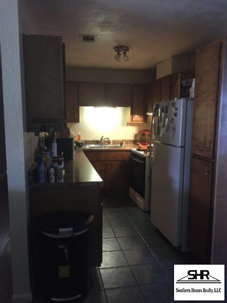 2nd image of 1430 Germain St