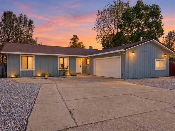 2579 Velia St, Redding, CA 96002