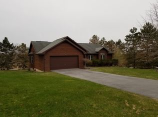 10 Old Meadow Ct, Livonia, NY 14487