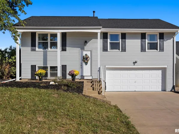 5859 Broadway Rd, Groveland, IL 61535