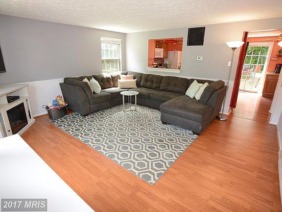4th image of 785 Willowby Run