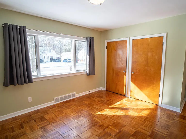 1014 W Springfield Ave — Photo 14