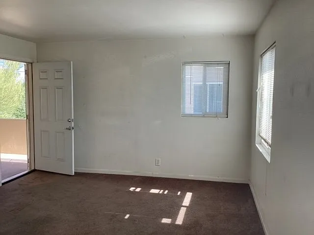 44253 Beech Ave — Photo 2
