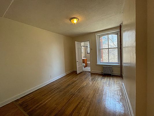 1st image of 30 Columbia Pl APT 11