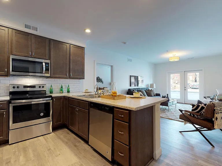 1001 Russell Blvd — Photo 44
