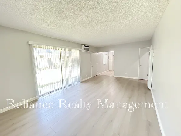 115 Hurlbut St #E, Pasadena, CA 91105