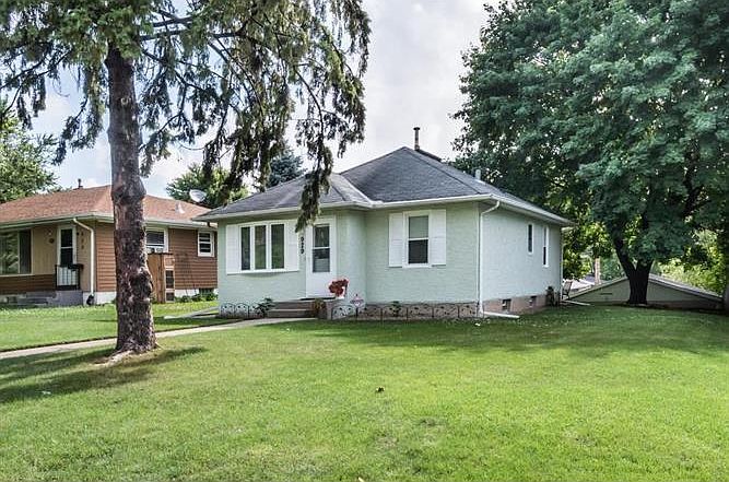1st image of 929 9th Ave S