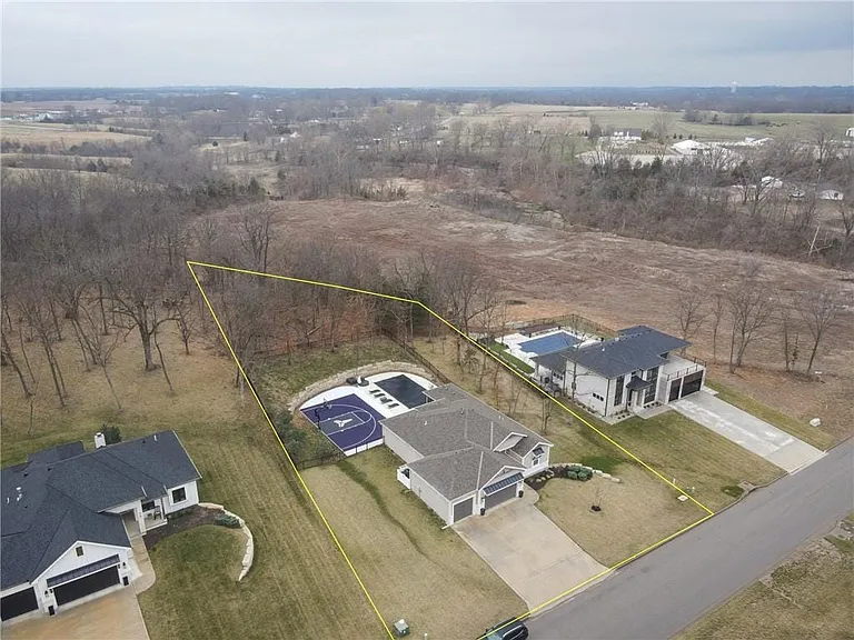 517 Southshore Dr — Photo 40