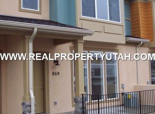 869 N Farmington Xing, Farmington, UT 84025