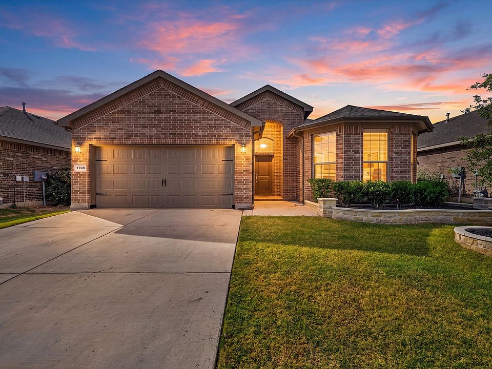 1st image of 1705 Chamaeleon Dr