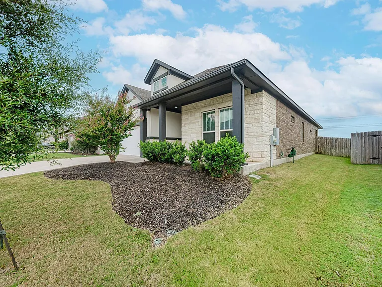 4428 Mandalin St — Photo 3