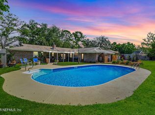 221 Stoneridge Ct, Orange Park, FL 32065