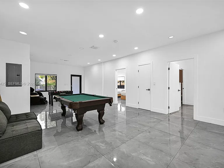 112 NW 53rd St — Photo 59