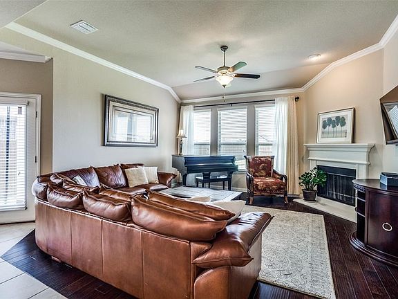 2nd image of 4716 Woodard Ln