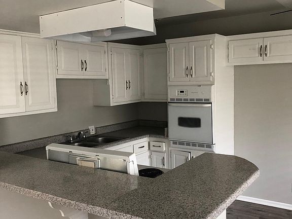 1 bedroom kitchen