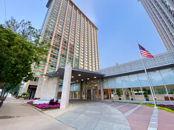3600 N Lake Shore Dr APT 1821, Chicago, IL 60613