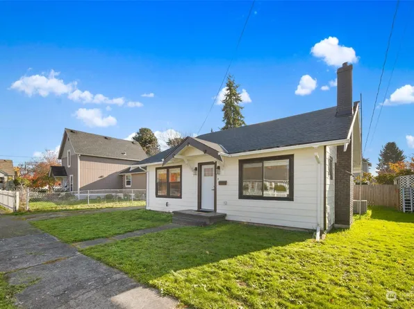 706 7th Avenue NW, Puyallup, WA 98371