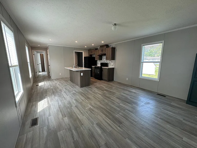 Westbridge Manor — Photo 52
