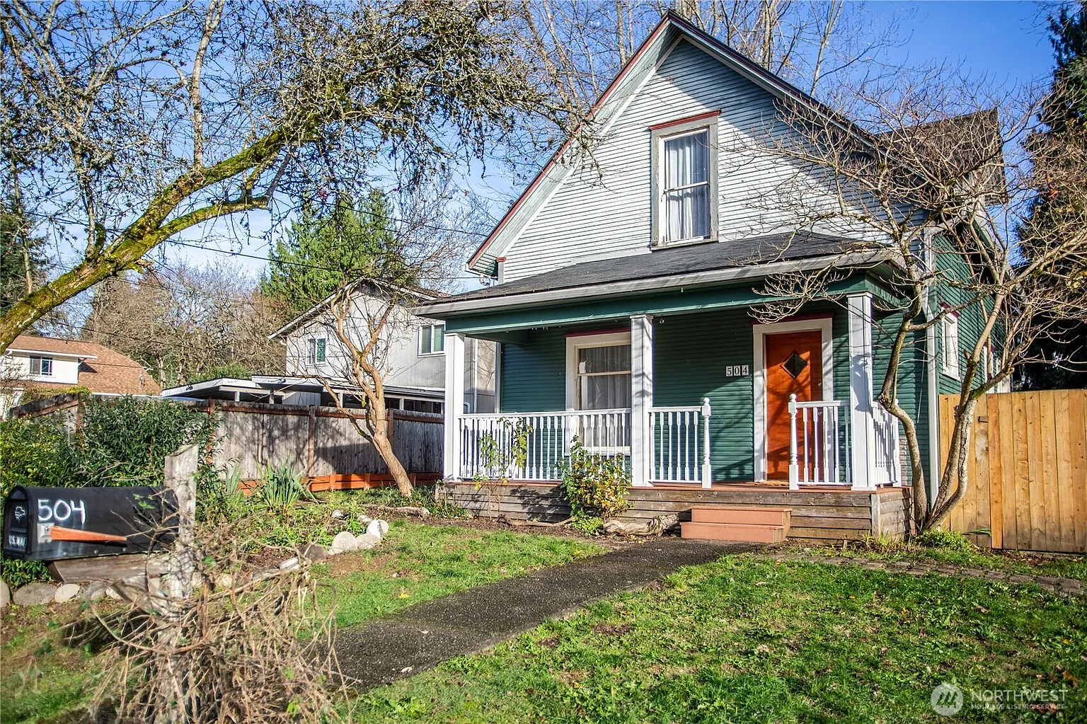 504 Garrison Street NE photo 1