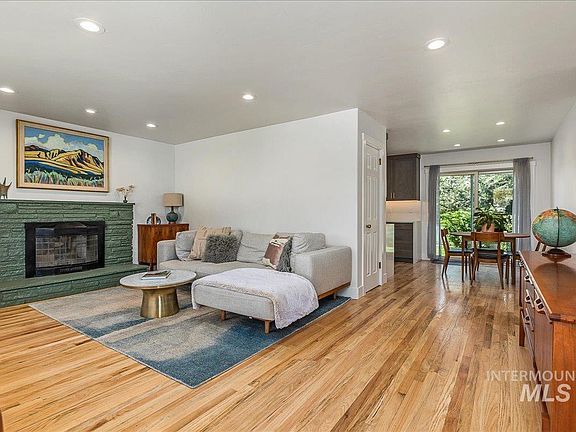 4th image of 2711 N McKinney St