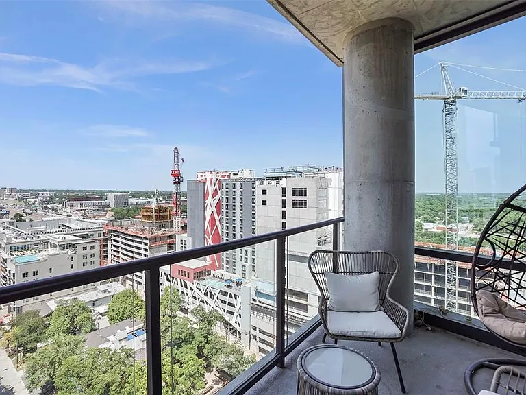 70 Rainey St #1409 — Photo 22