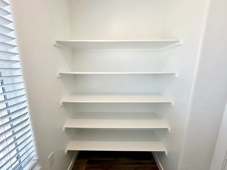 4480 Bellaire Ave — Photo 10
