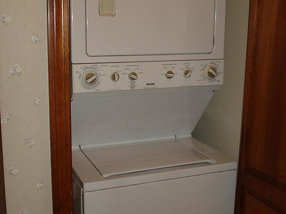 Washer/Dryer Located in Apartment