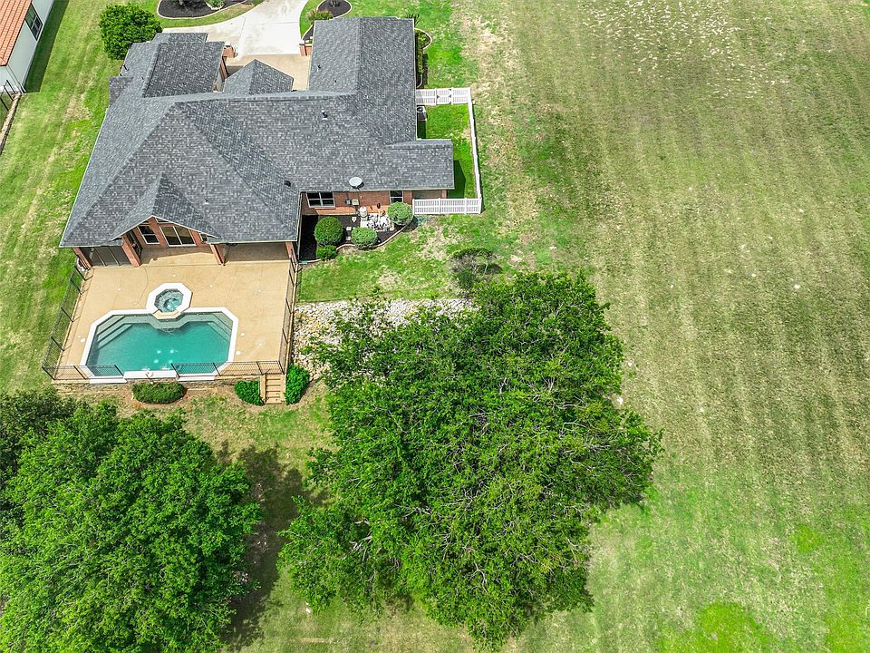 1st image of 7349 Golf Club Dr