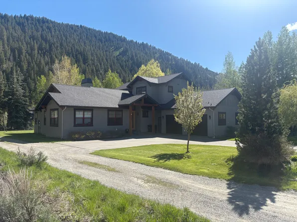 230 Willoway Rd, Hailey, ID 83333