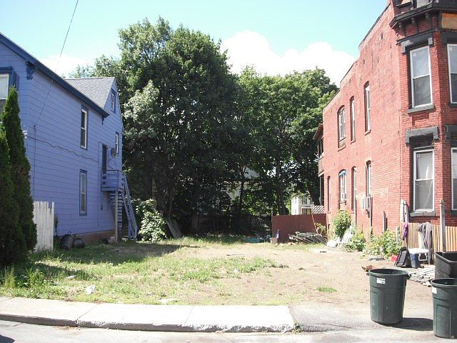 1st image of 44 Glen Ave