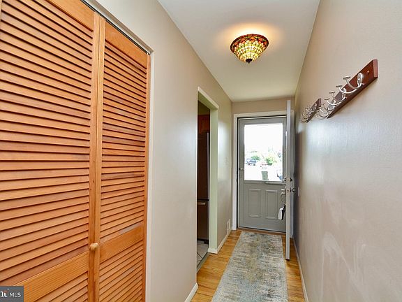 5th image of 6111 Clovergrass Dr