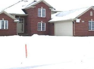 51172 Birdie, Macomb, MI