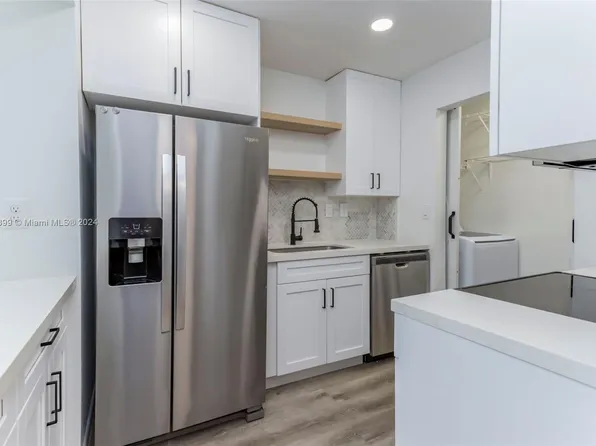 931 NE 199th St APT 201-22, Miami, FL 33179