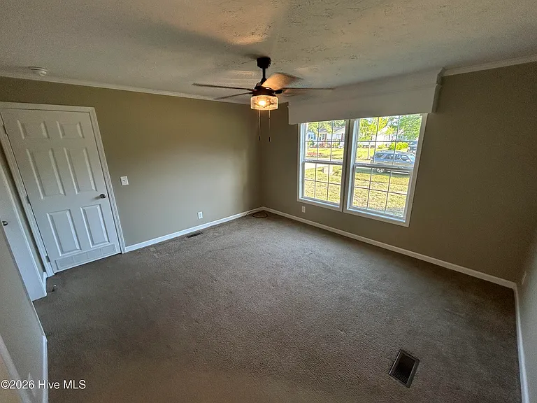 857 Nicholas Dr SW — Photo 8
