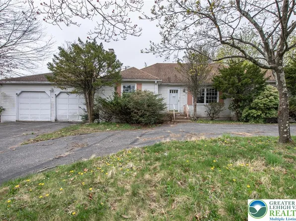 109 Cumberland Ave, Tamaqua, PA 18252