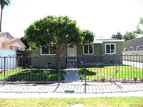 2nd image of 2071 South Broadway