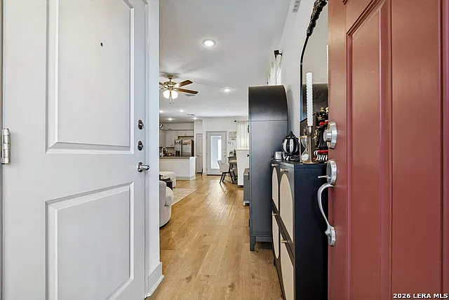 3 bed, 2.5 bath, 1513 sqft, $1,750 — Photo 4