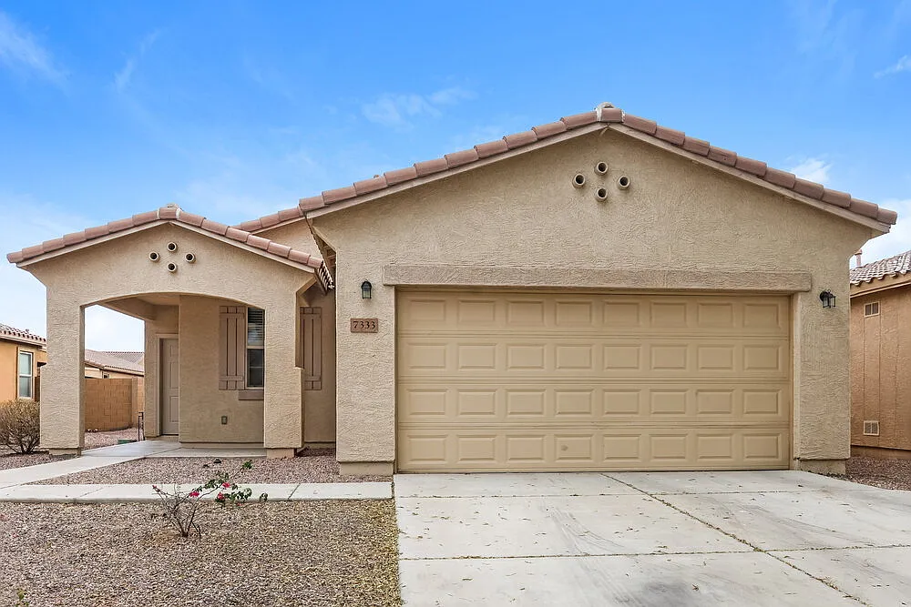 3 bed, 2.0 bath, 1620 sqft, $1,840 — Photo 1