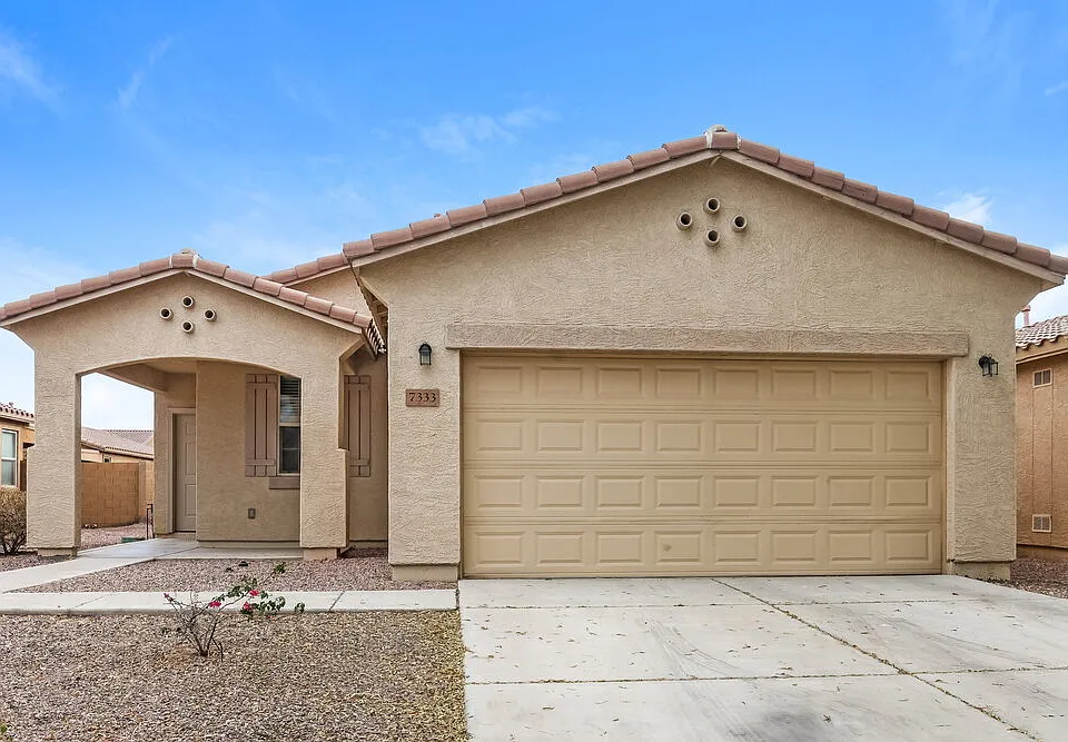 7333 W Saint Catherine Ave