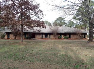 1414 Country Club Rd, Arkadelphia, AR 71923