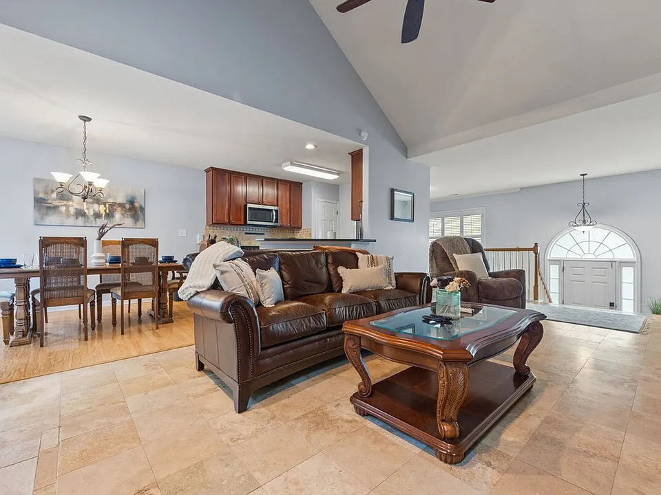 3613 Southland Dr NE #ID1609589P