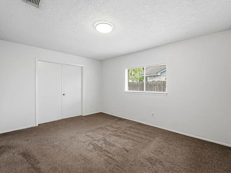 4542 Algernon Dr — Photo 12