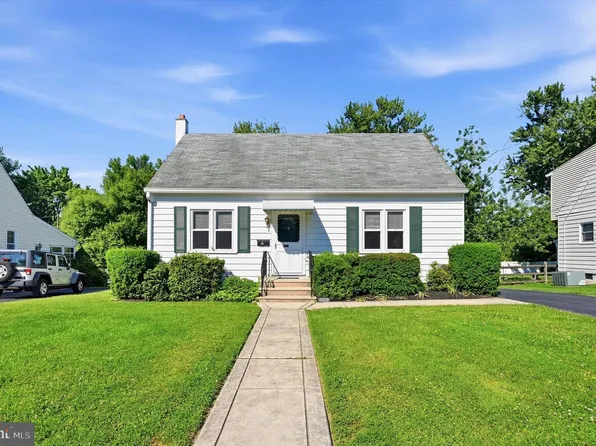 4202 Woodland Ave, Brookhaven, PA 19015