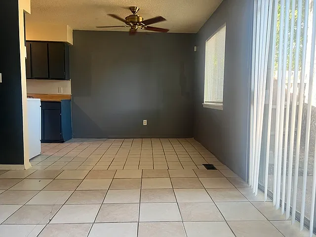 3 bed, 1300 sqft, $1,250 — Photo 3