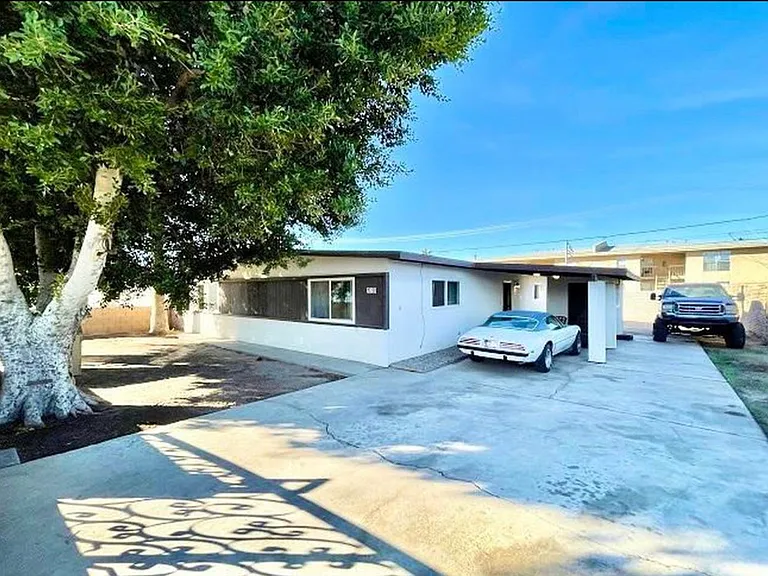 120 S San Jose Dr — Photo 3