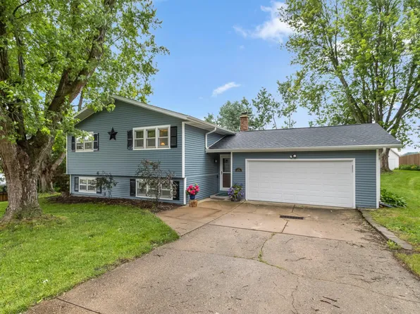 619 12th Ave, New Glarus, WI 53574