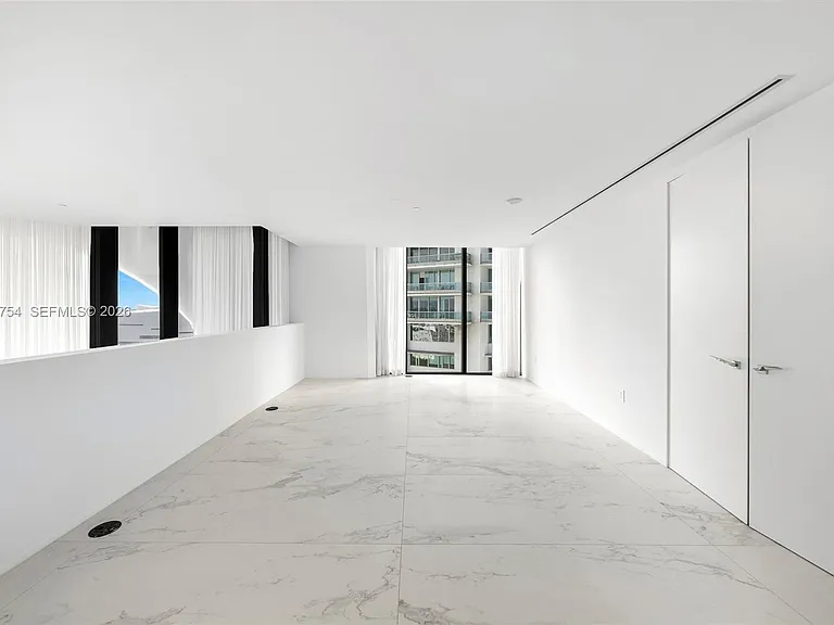1000 Biscayne Blvd #1201 — Photo 58