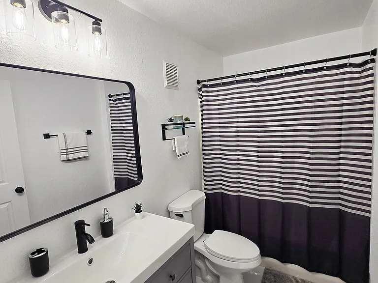 5447 Vineland Rd #1211 — Photo 14